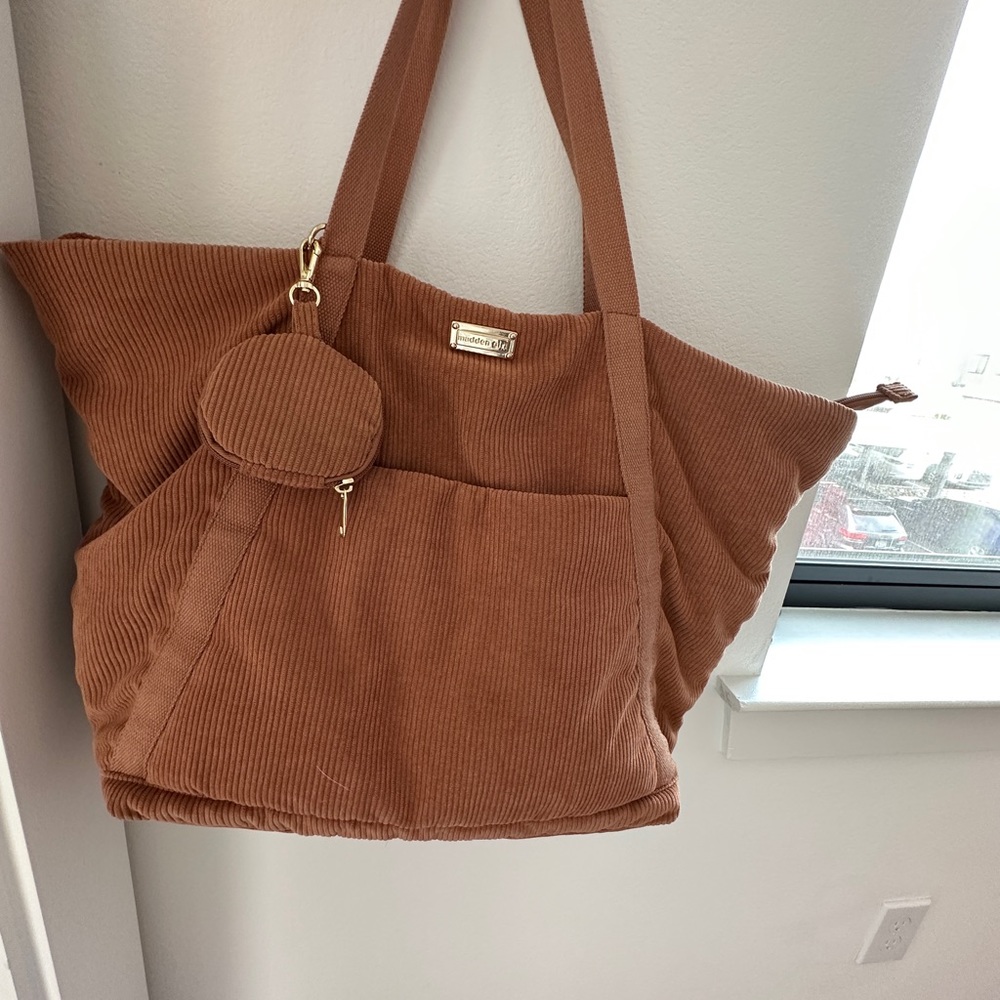 Madden girl tote bag